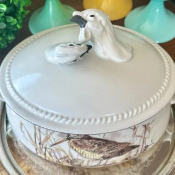 Mancioli Porcelain Casserole Dish, Hand Painted Bird Motif, Italy - Picture 2 of 7